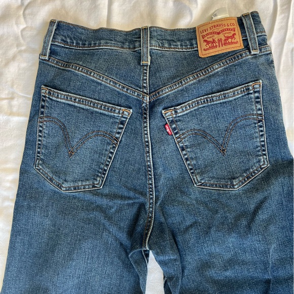 Levi Ribcage Bell Bottom Jeans - Picture 3 of 5